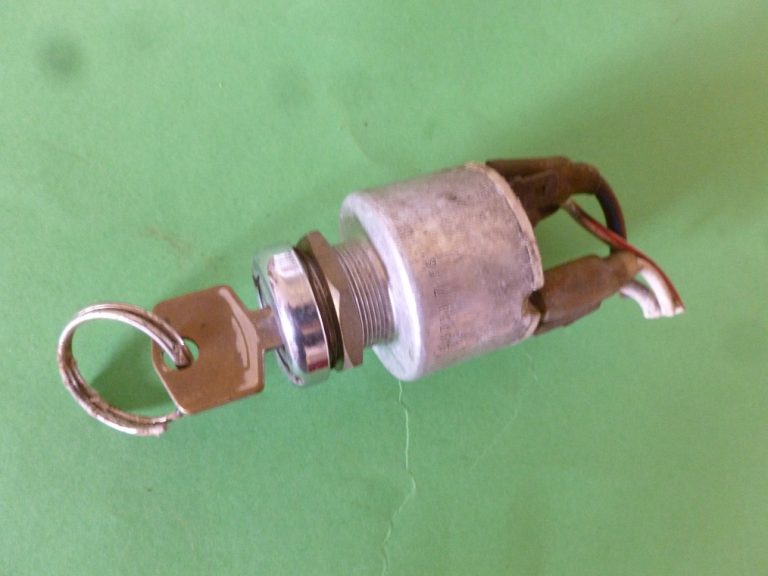 MORRIS MINOR IGNITION SWITCH. — Minorparts of Oxford